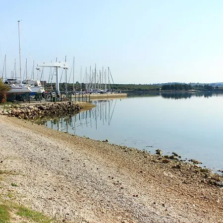 Apartament With A Parking Space Pomer, Medulin - 7035 Pula